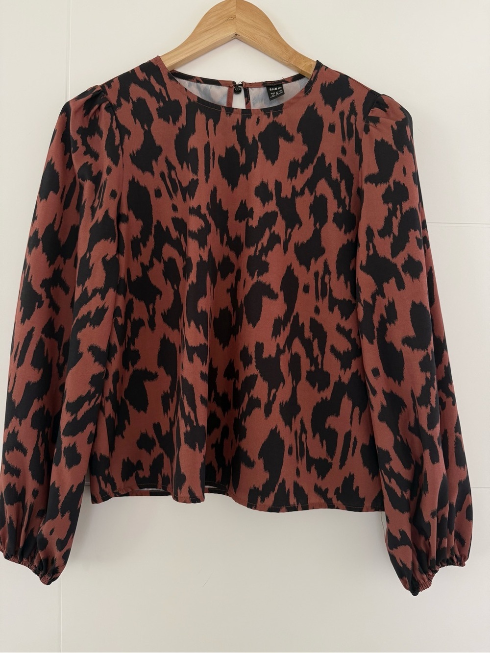 SHEIN Animal Print Ballon Cuff Blouse, size medium.